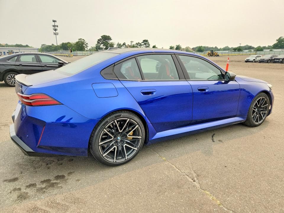 2026 BMW M5 BASE 3