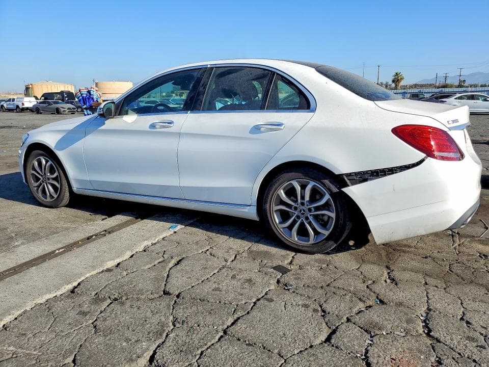 2018 MERCEDES-BENZ C 300 2