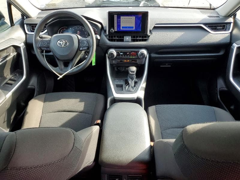 2023 TOYOTA RAV4 LE 8