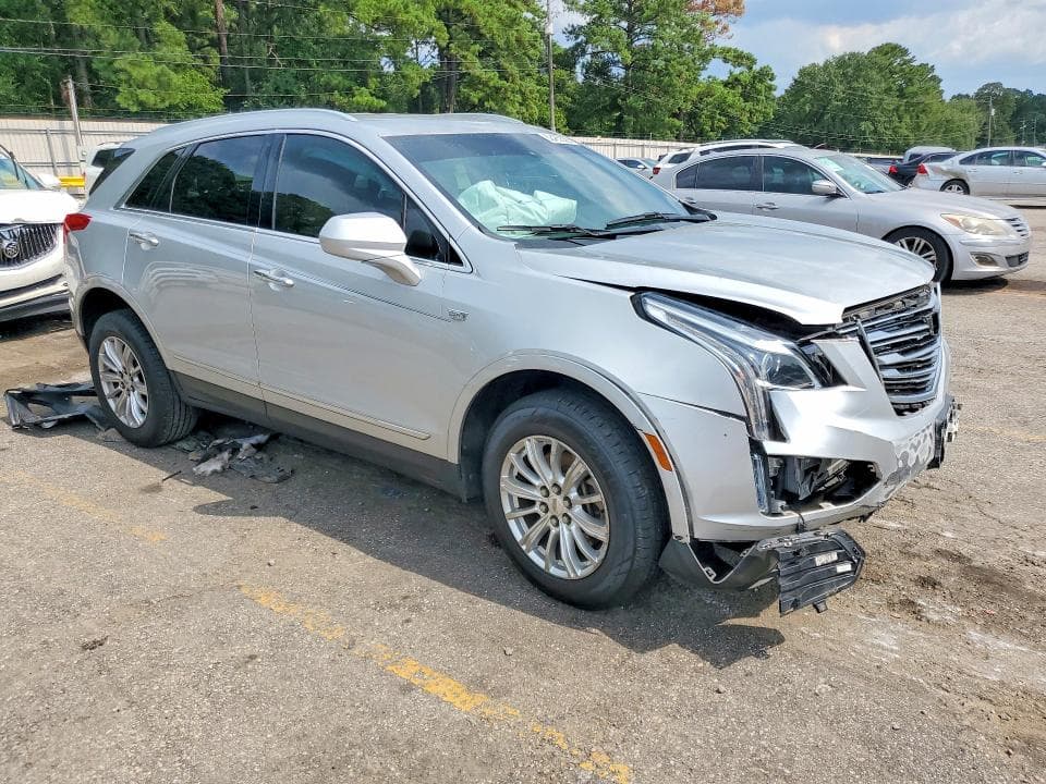 2017 CADILLAC XT5 4