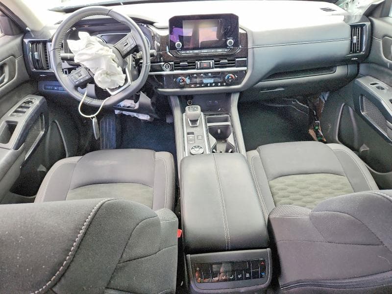 2024 NISSAN PATHFINDER SV 8