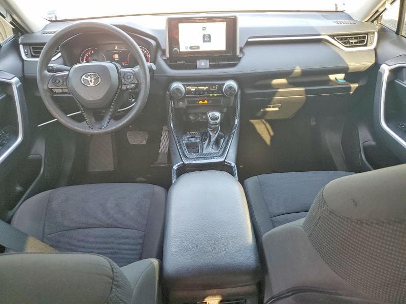 2023 TOYOTA RAV4 LE 8