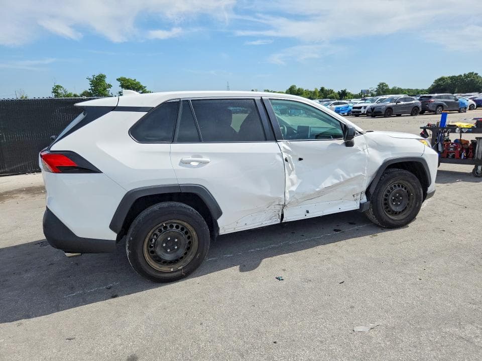 2024 TOYOTA RAV4 LE 3