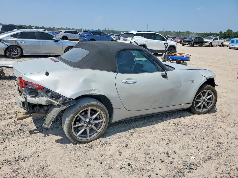 2017 MAZDA MX-5 MIATA 3