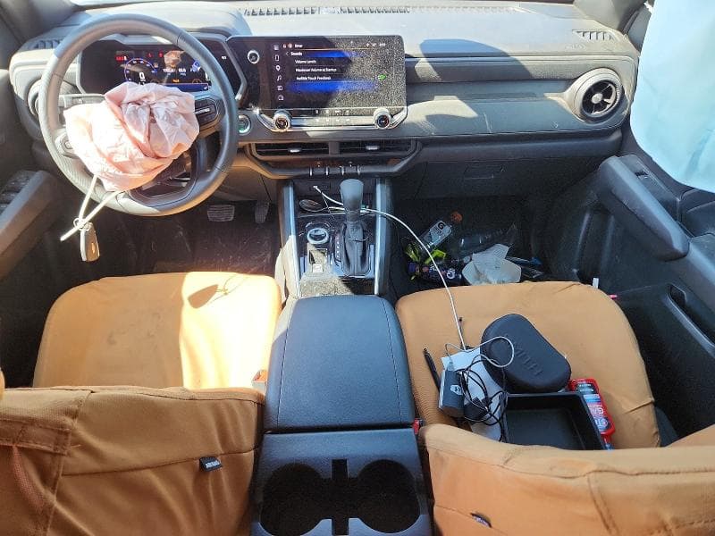 2026 CHEVROLET COLORADO 8