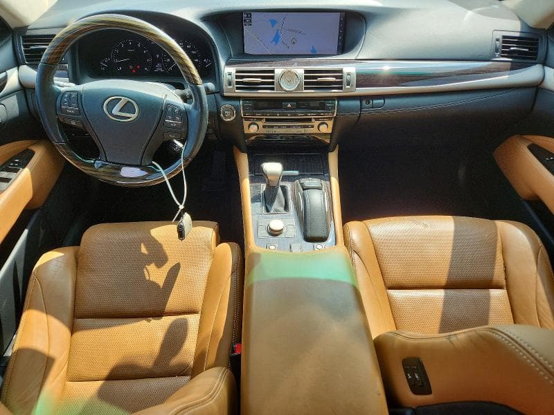 2017 LEXUS LS 460 8