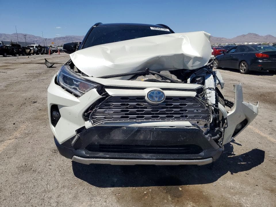 2020 TOYOTA RAV4 XSE 5