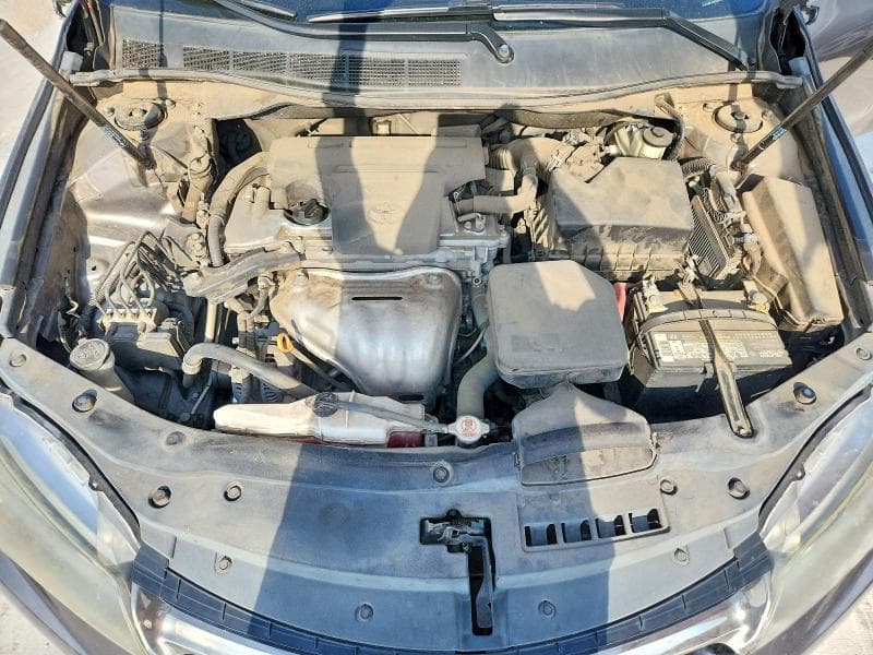 2017 TOYOTA CAMRY SE 11