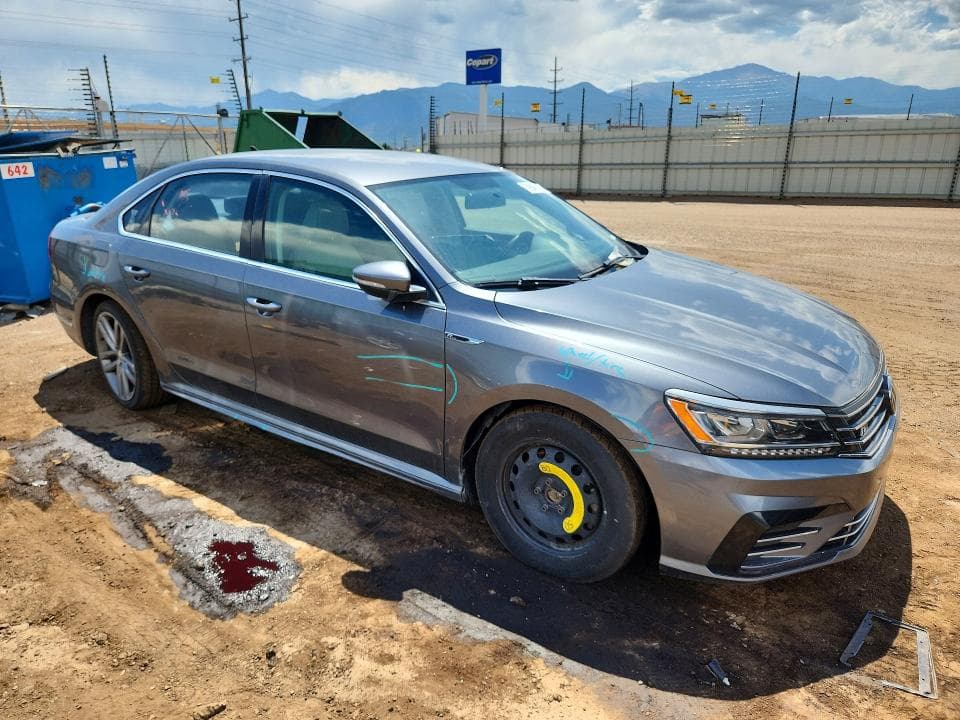 2017 VOLKSWAGEN PASSAT R-LINE 4