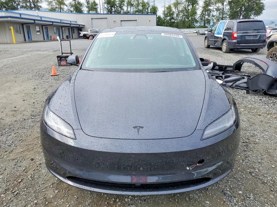 2026 TESLA MODEL 3 5