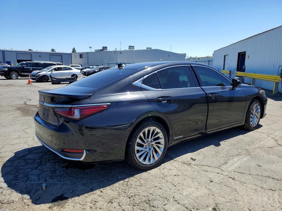 2019 LEXUS ES 300H 3