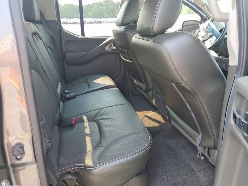 2017 NISSAN FRONTIER PRO-4X 10