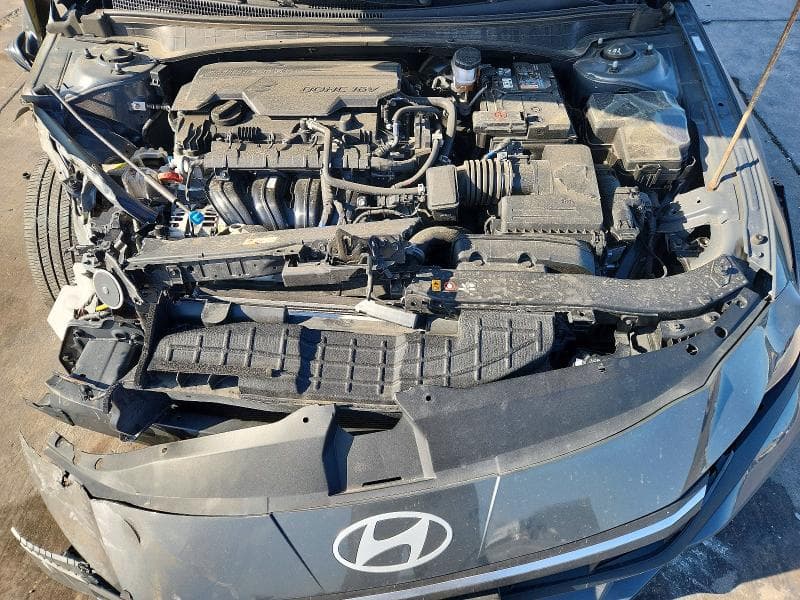 2024 HYUNDAI ELANTRA SE 11