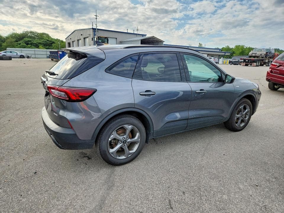 2026 FORD ESCAPE ST LINE 3