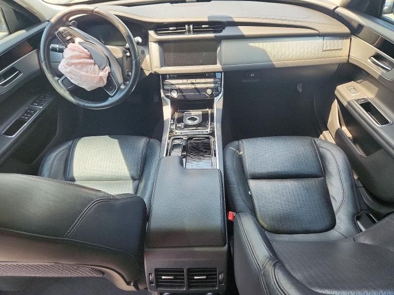 2017 JAGUAR XF PRESTIGE 8
