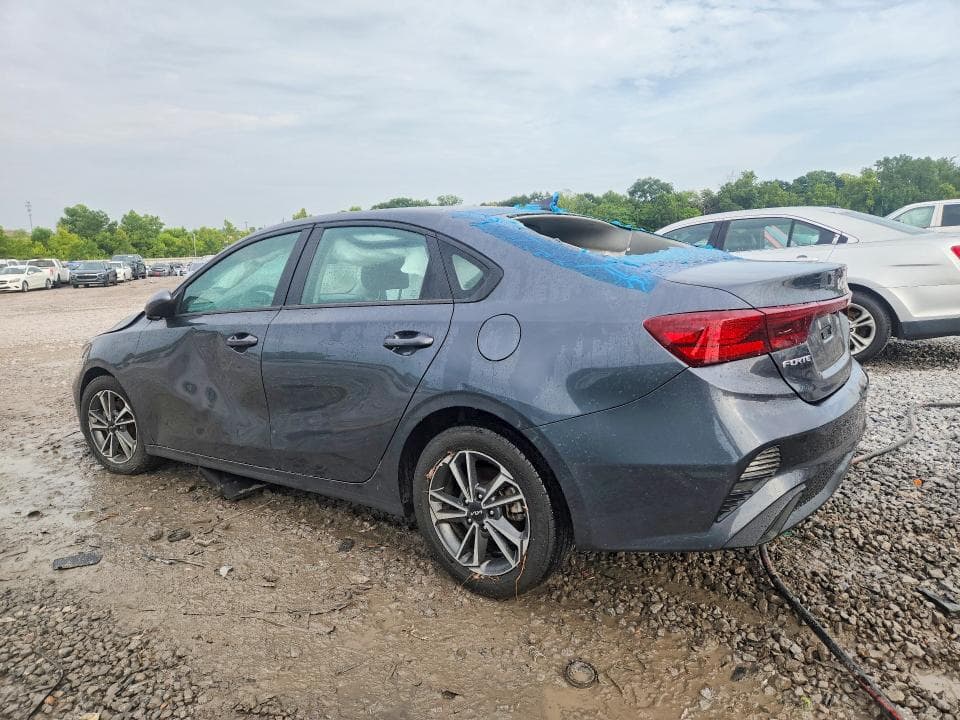 2023 KIA FORTE LXS 2