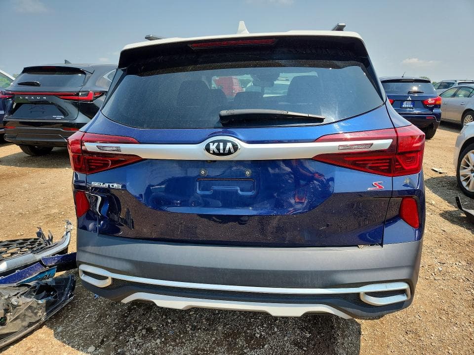 2021 KIA SELTOS S 6