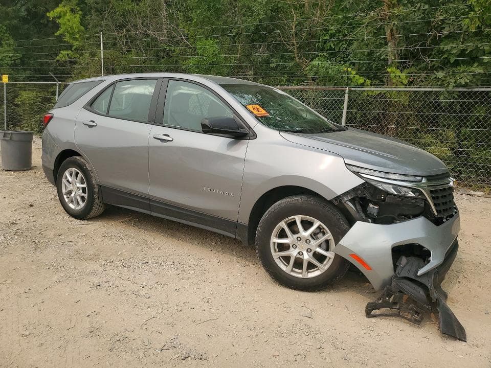 2023 CHEVROLET EQUINOX LS 4