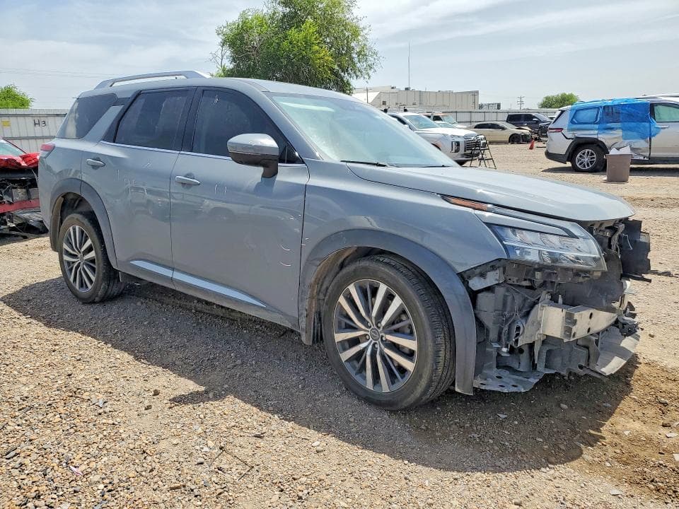 2022 NISSAN PATHFINDER PLATINUM 4