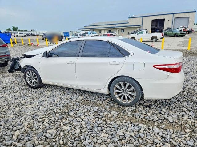 2017 TOYOTA CAMRY XLE 2