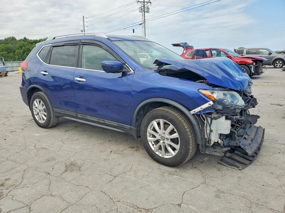 2017 NISSAN ROGUE SV 4