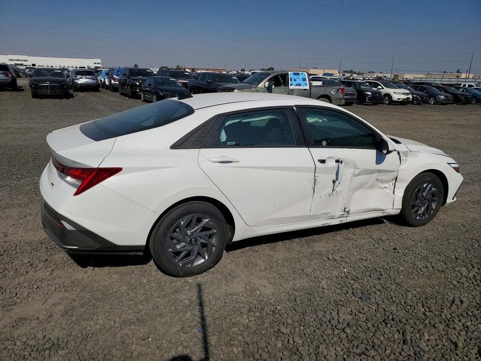 2026 HYUNDAI ELANTRA HYBRID BLUE 3