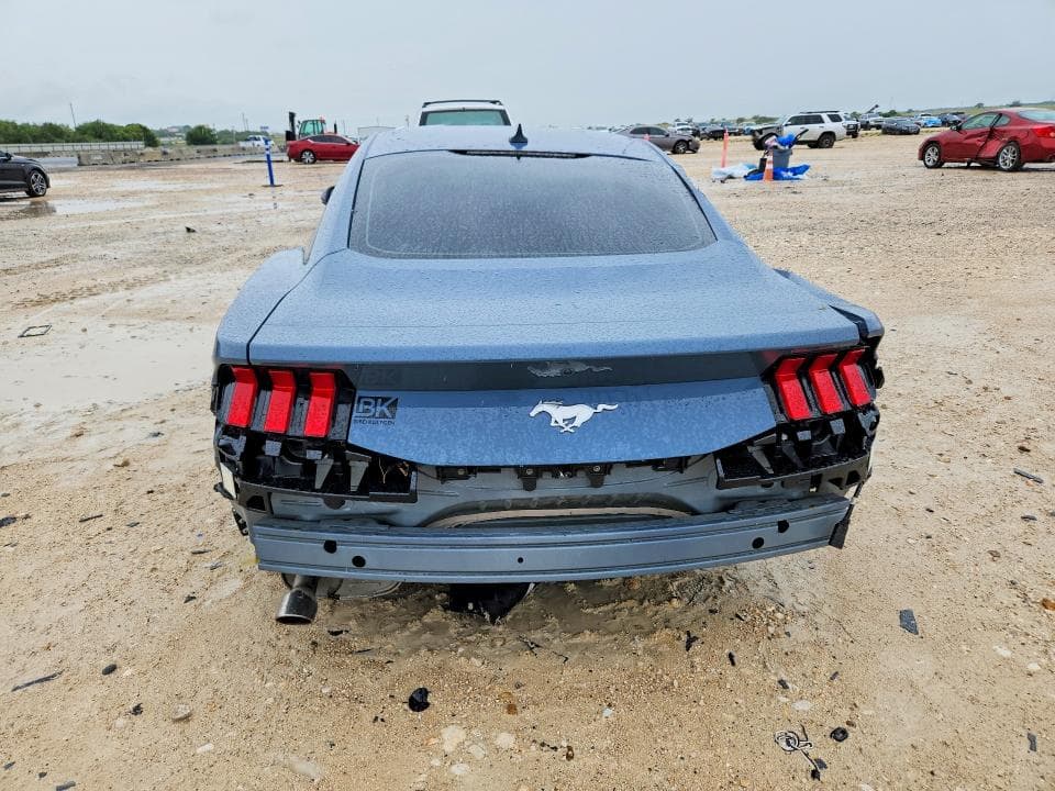 2025 FORD MUSTANG 6