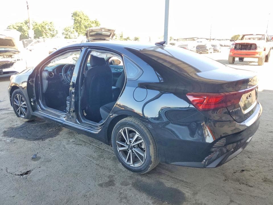 2022 KIA FORTE LXS 2