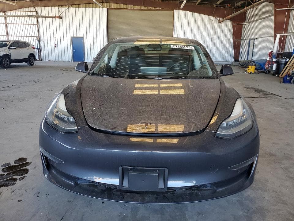 2018 TESLA MODEL 3 5