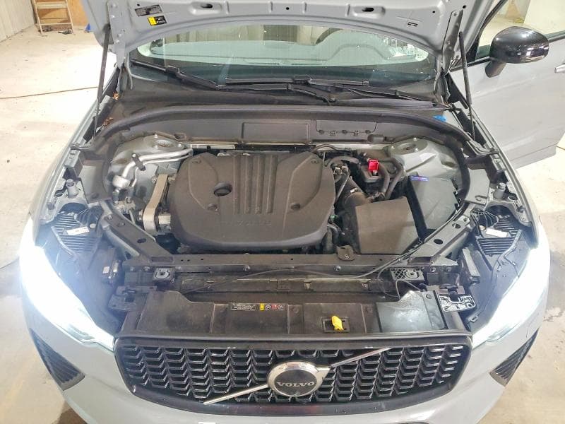 2025 VOLVO XC60 PLUS 12