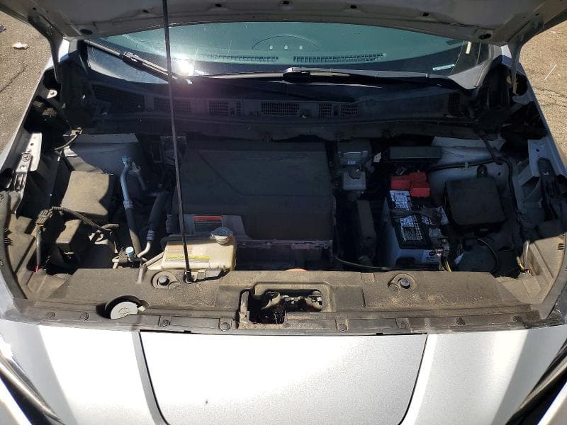 2019 NISSAN LEAF S 11