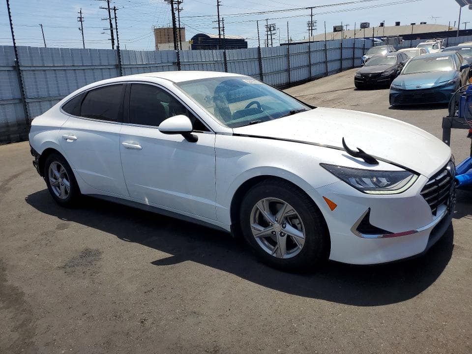 2021 HYUNDAI SONATA SE 4