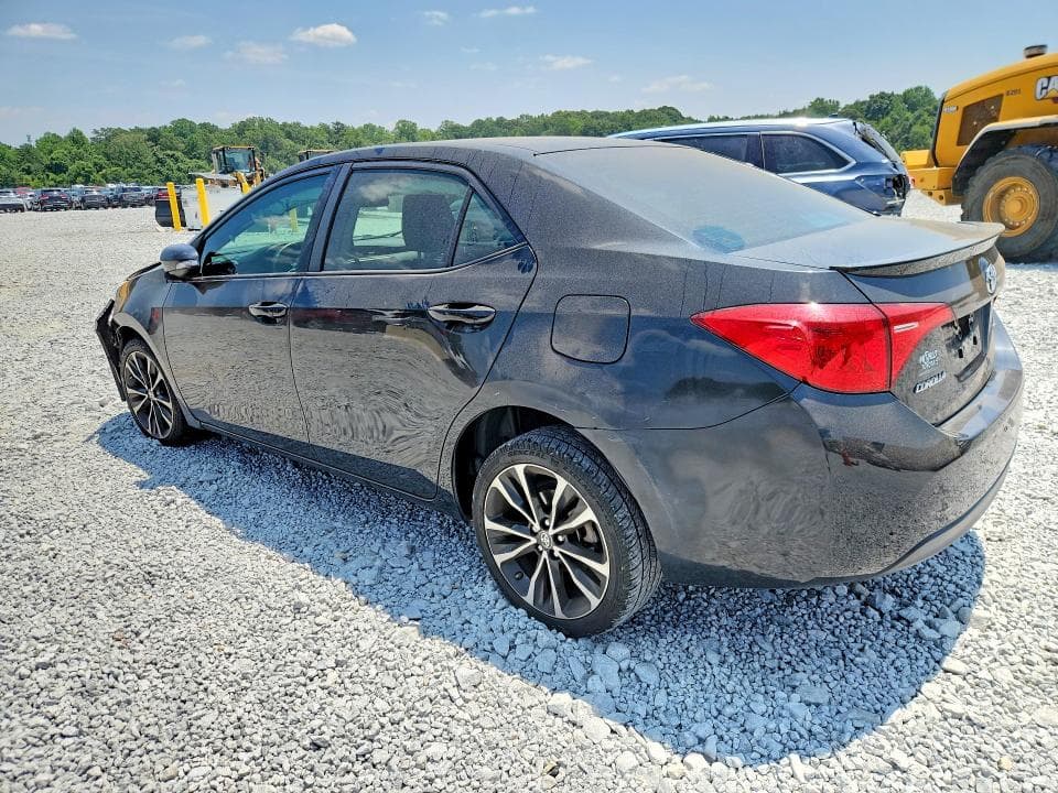 2017 TOYOTA COROLLA SE 2