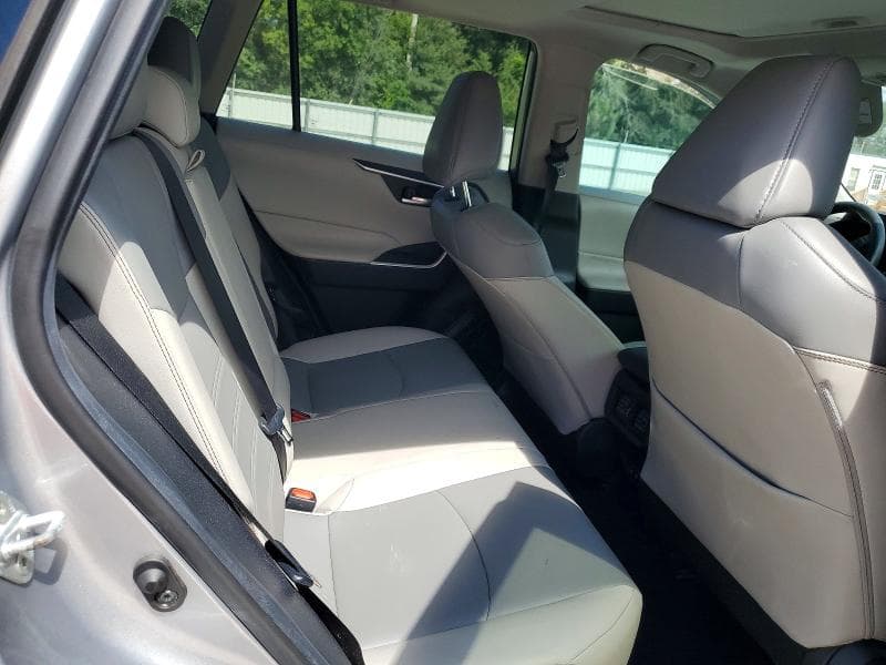 2020 TOYOTA RAV4 XLE PREMIUM 11