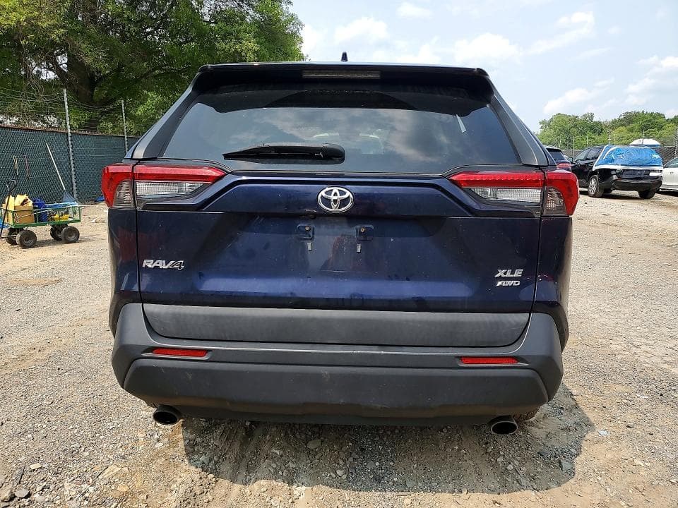 2019 TOYOTA RAV4 XLE 6