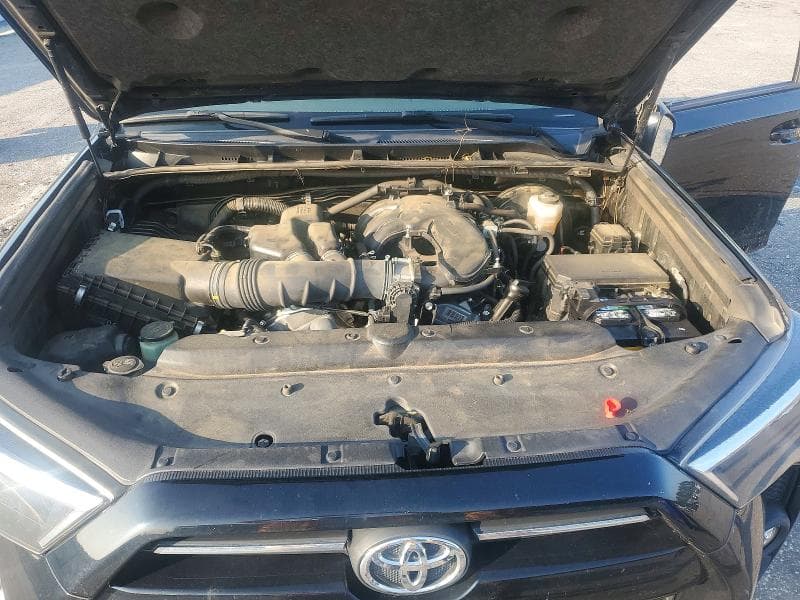 2021 TOYOTA 4RUNNER SR5 12