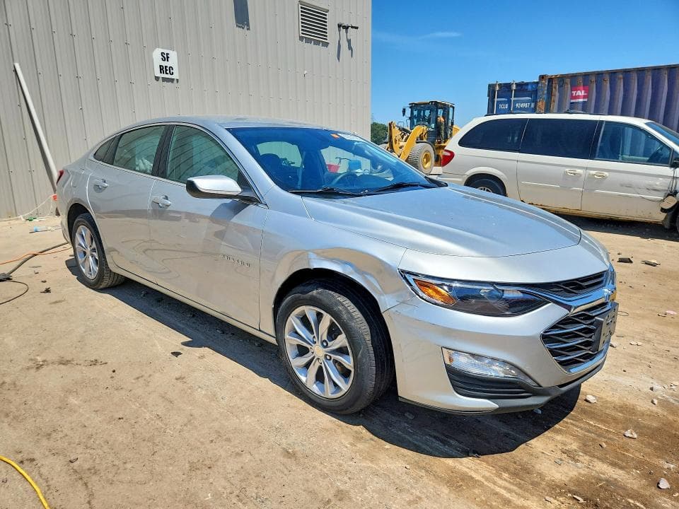 2022 CHEVROLET MALIBU LT 4