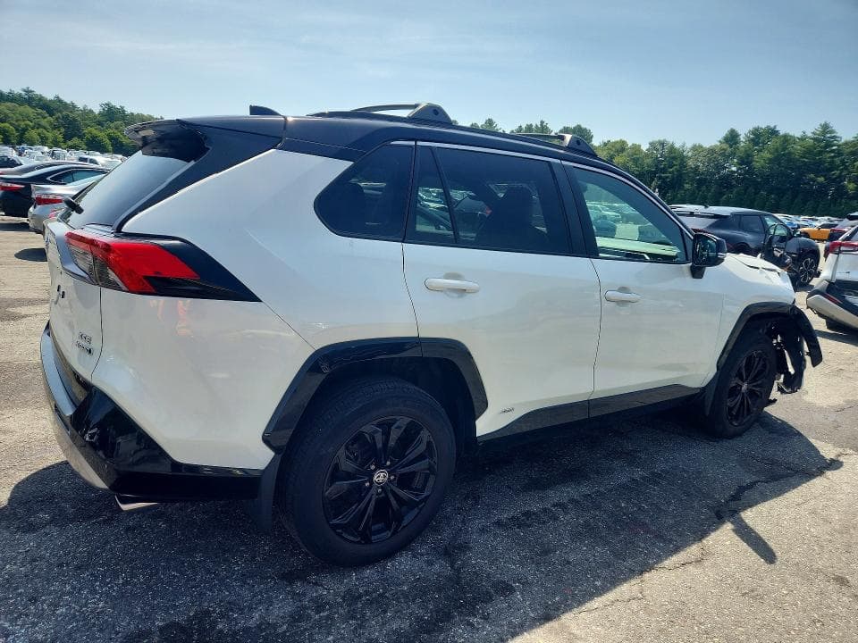 2022 TOYOTA RAV4 XSE 3
