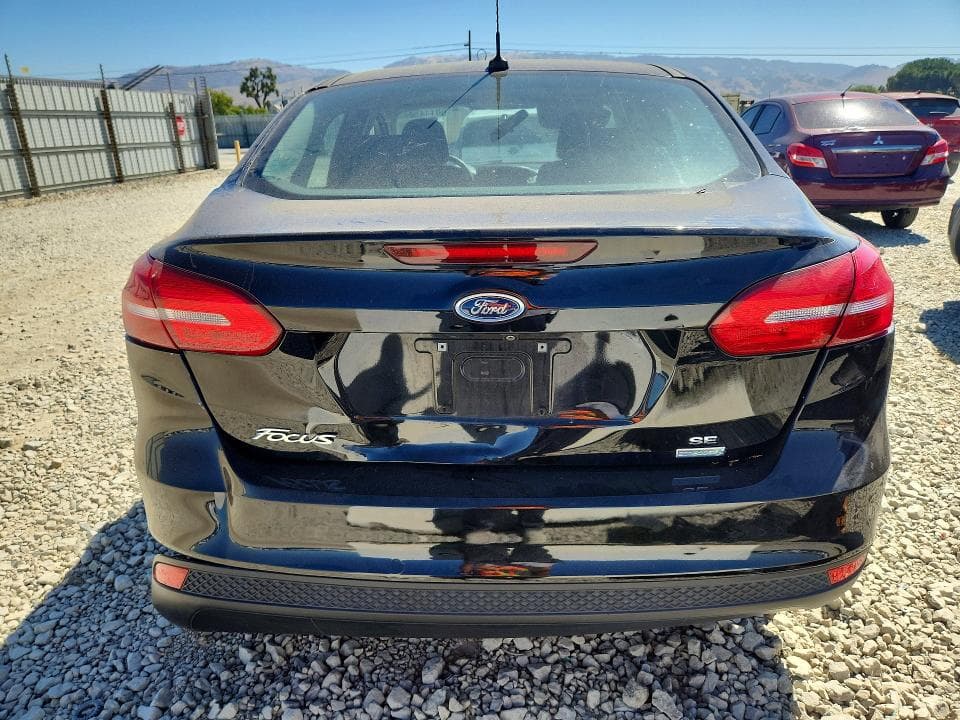 2017 FORD FOCUS SE 6