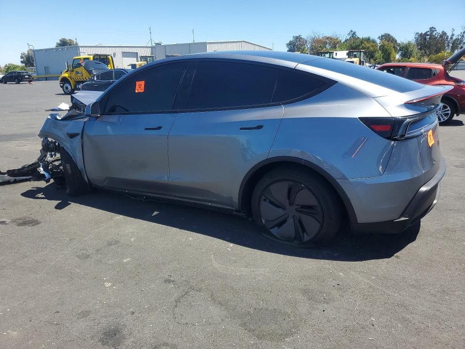 2026 TESLA MODEL Y 2