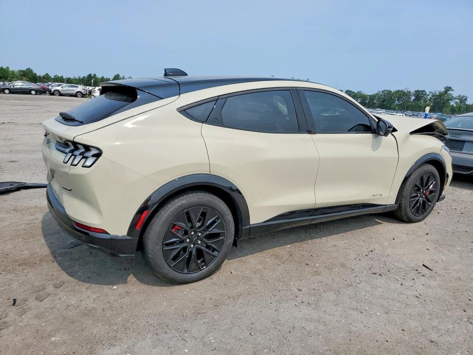 2025 FORD MUSTANG MACH-E PREMIUM 3