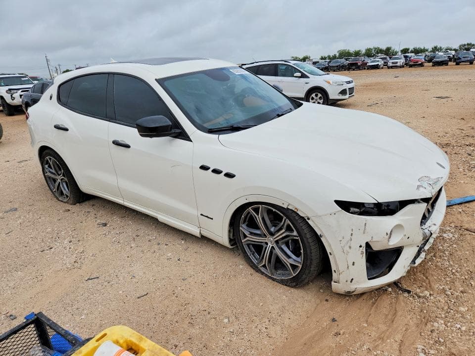 2021 MASERATI LEVANTE S 4