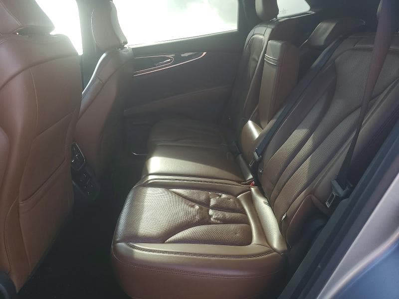2022 LINCOLN NAUTILUS RESERVE 11