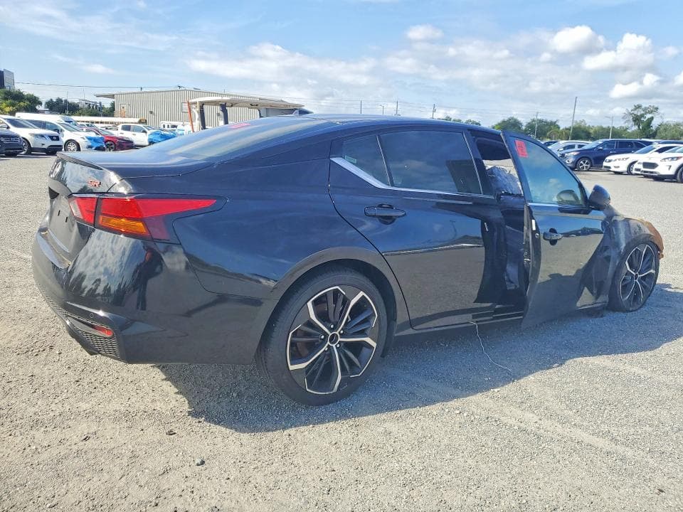 2025 NISSAN ALTIMA SR 3