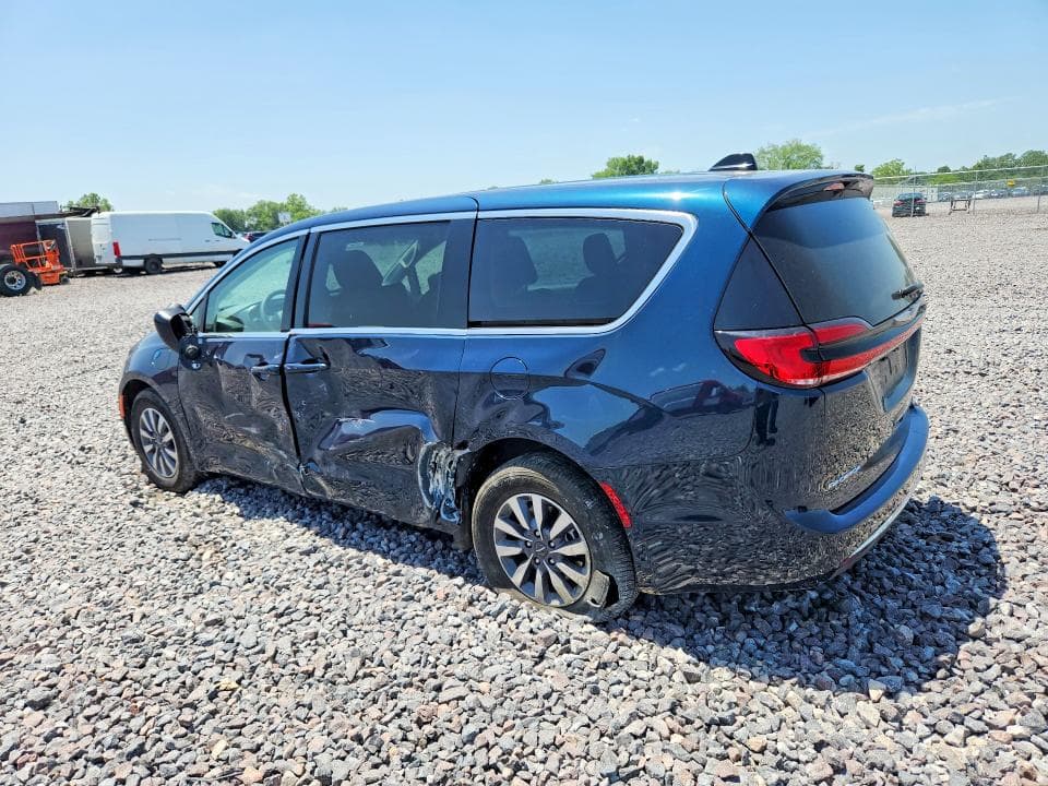 2023 CHRYSLER PACIFICA HYBRID TOURING L 2