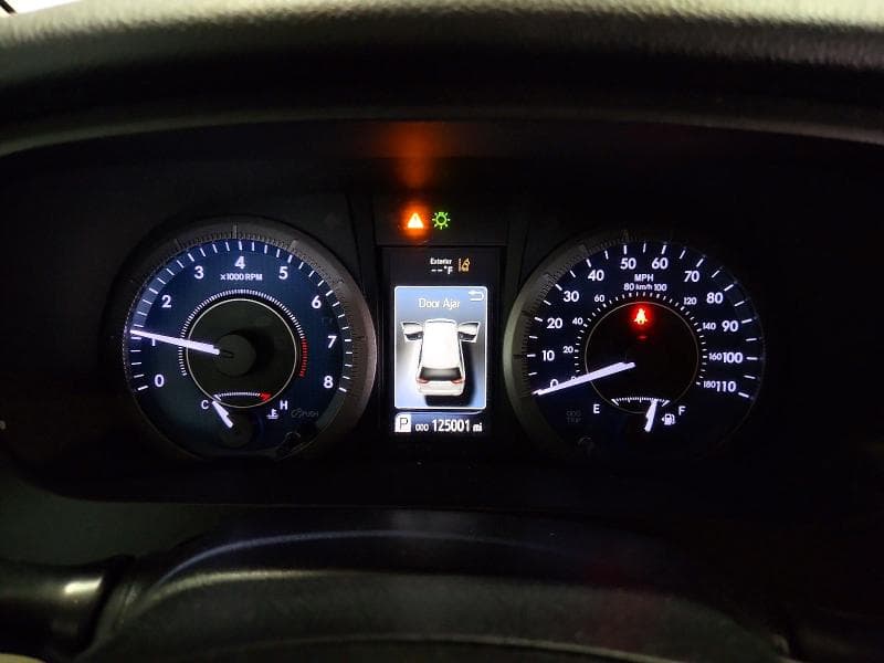 2020 TOYOTA SIENNA LE 9
