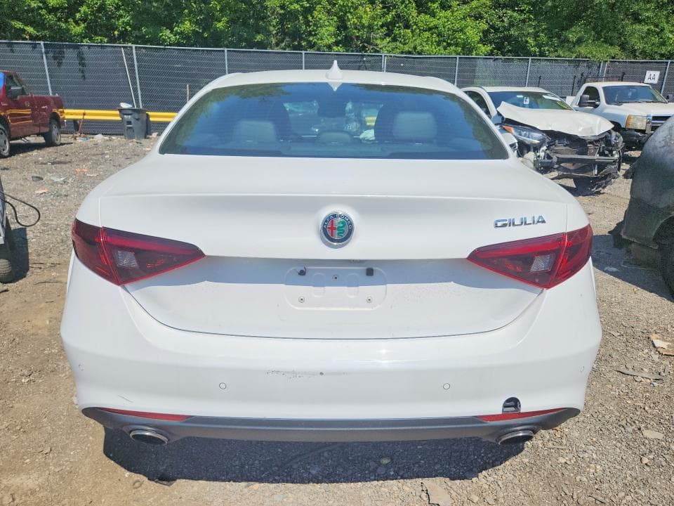 2017 ALFA ROMEO GIULIA 6
