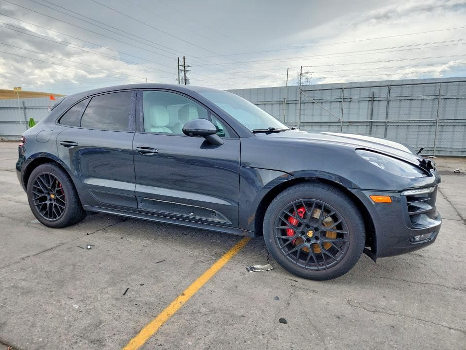 2017 PORSCHE MACAN GTS 4