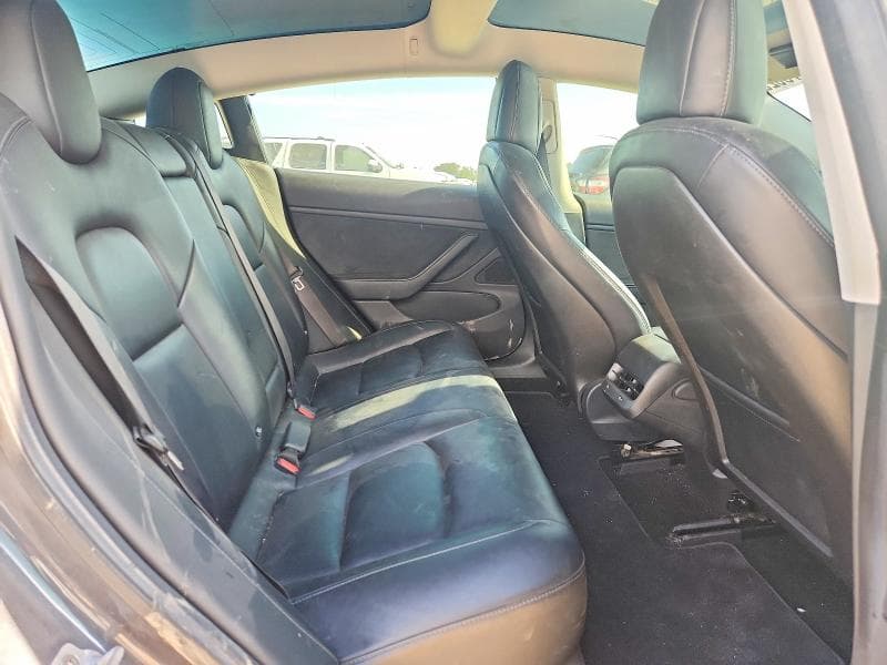 2018 TESLA MODEL 3 10