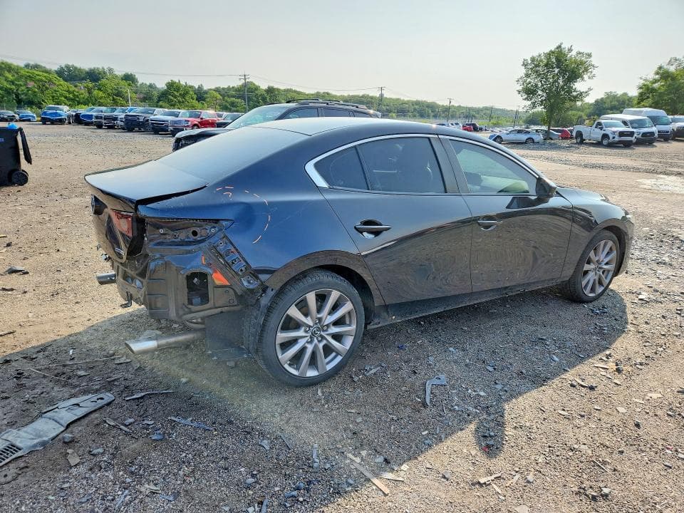 2021 MAZDA 3 SELECT 3